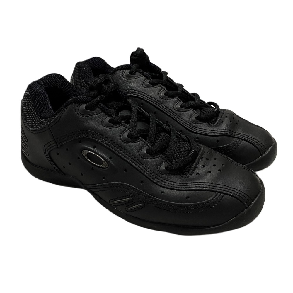 2000s Oakley triple black shoes